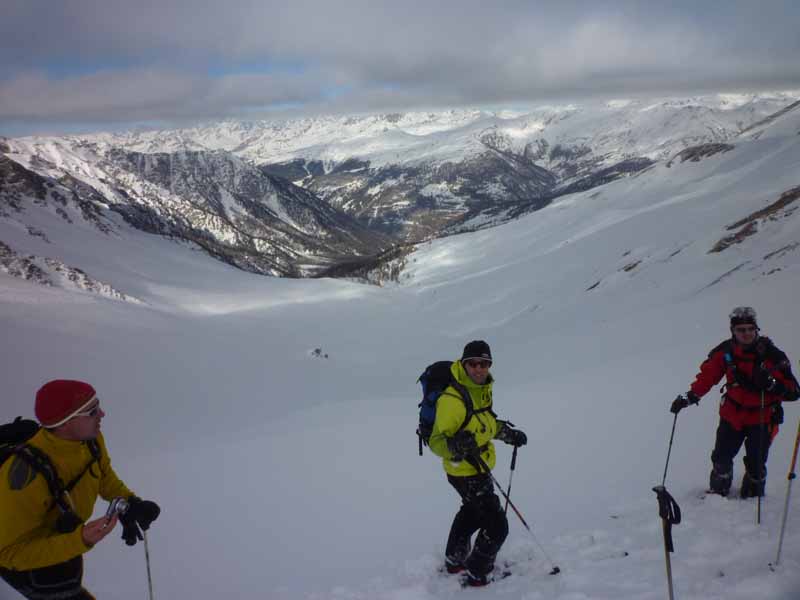 #8 vue d vue d'ensemble : Une partie de l'équipe a la descente.