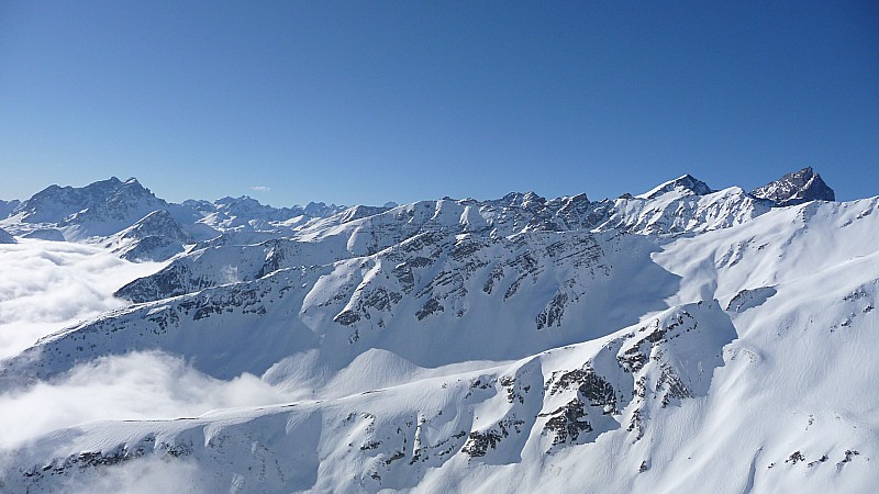 #4 De combes en combes : : quelques couloirc : cf. topo ART -> I9, I11, I6.1 etc De combes en combes : : quelques couloirc : cf. topo ART -> I9, I11, I6.1 etc