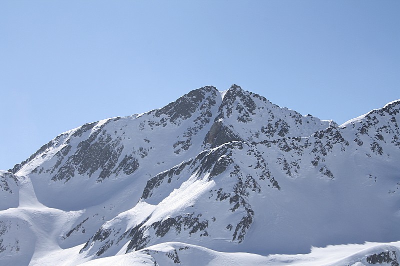 #6 Pointe de la Lavoire : et son beau couloir N Pointe de la Lavoire : et son beau couloir N