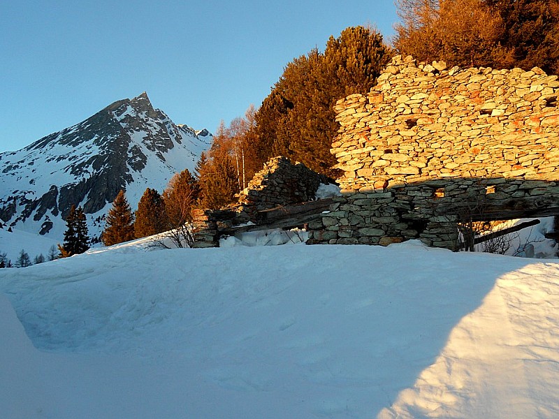 #2 Soleil couchant : Soleil couchant sur fond d Soleil couchant : Soleil couchant sur fond d'Aiguille Doran
