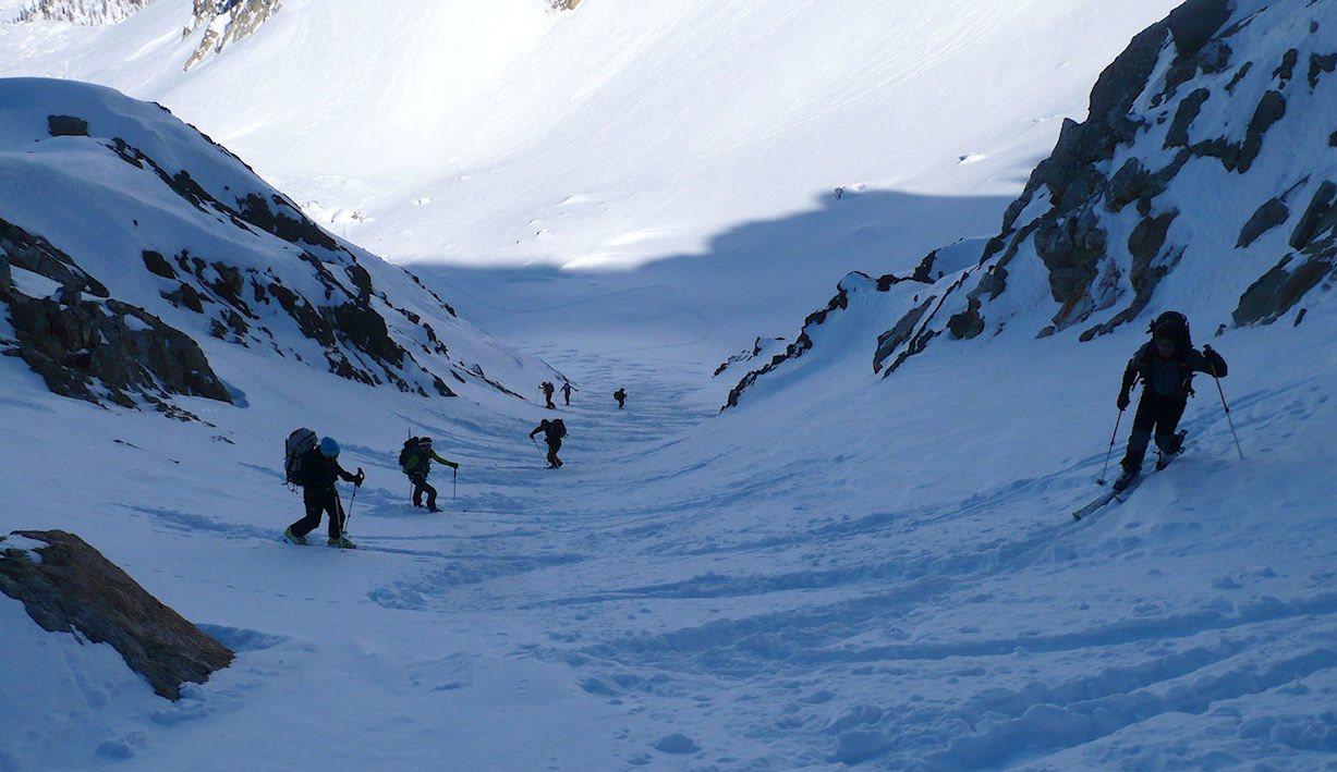 #14 Tour du Malinvern : La remontée du couloir a déjà été tracée. ça aide Tour du Malinvern : La remontée du couloir a déjà été tracée. ça aide