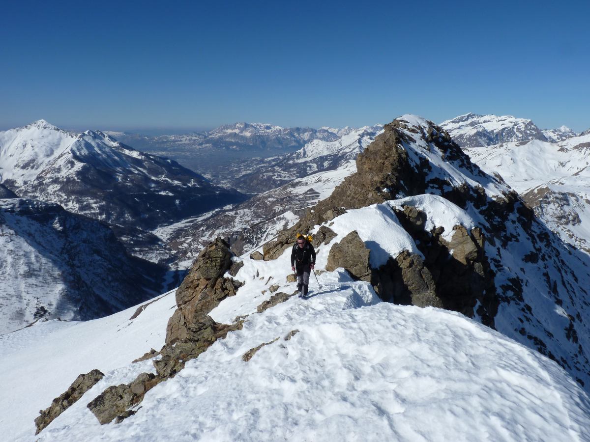 #4 Sur la crête : Une vue presque à 360° Sur la crête : Une vue presque à 360°