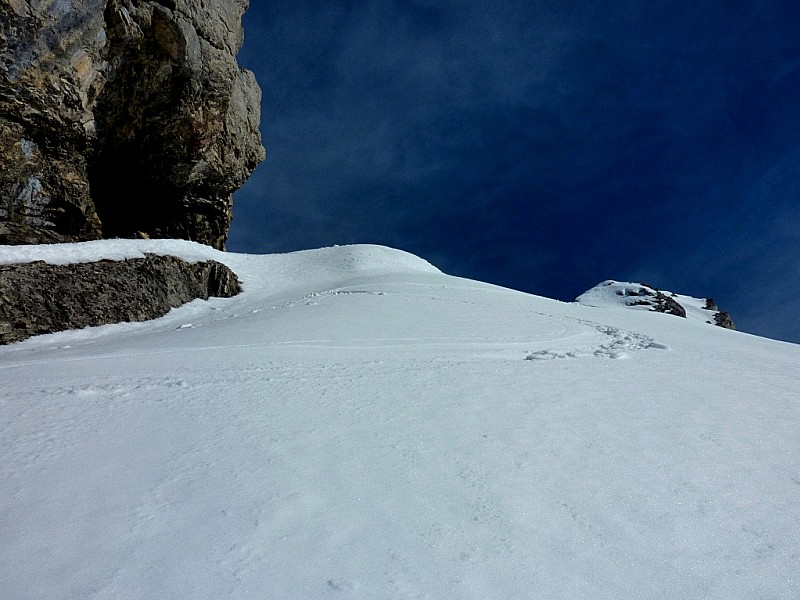 #6 Couloir W : Premiers virages. Couloir W : Premiers virages.