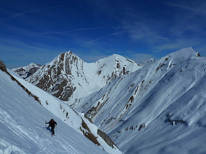 #15 Traversée des Bauges orientale : Montée à Beau Mollard. Traversée des Bauges orientale : Montée à Beau Mollard.