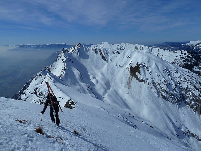 #14 Traversée des Bauges orientale : Haut des Arces descendu en crampons. Traversée des Bauges orientale : Haut des Arces descendu en crampons.