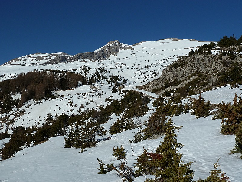 #9 Sous la cabane : vue sur la descente du jour finalement assez garnie Sous la cabane : vue sur la descente du jour finalement assez garnie