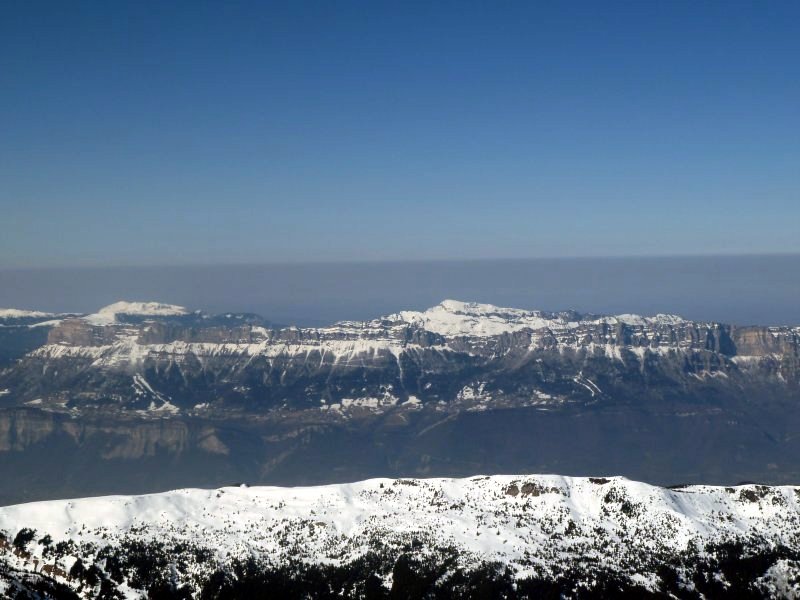 #7 Chartreuse : derriere, un truc pas tres sain Chartreuse : derriere, un truc pas tres sain