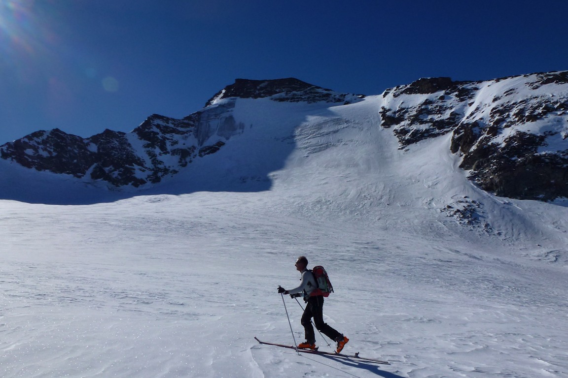 Grande Aiguille Rousse face NE : Pas mal de glace apparente.