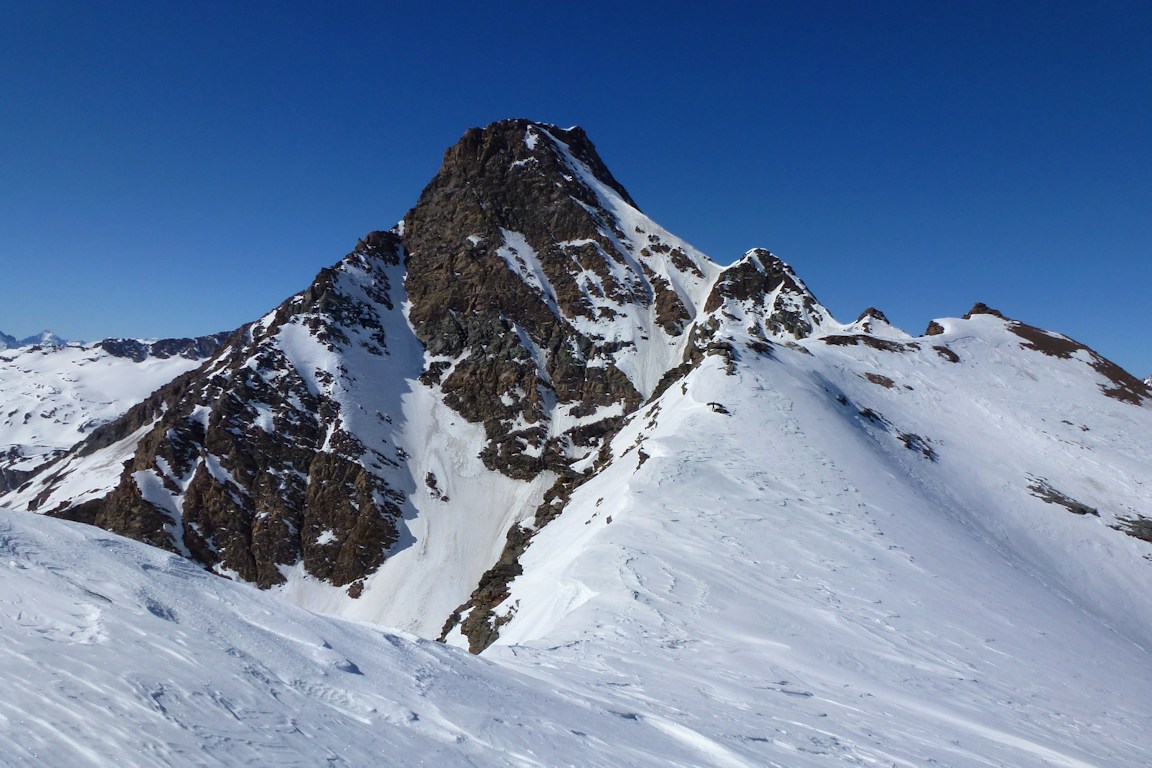 Sous le sommet : Vue sur la Grande Aiguille Rousse.