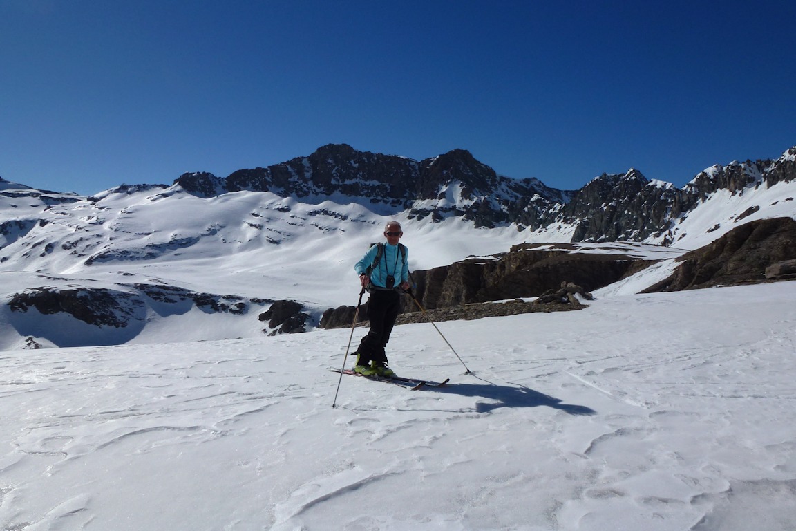 Pause photo : Dans un cadre préservé. Derrière les crêtes il y a les remontées de l'Iseran ...