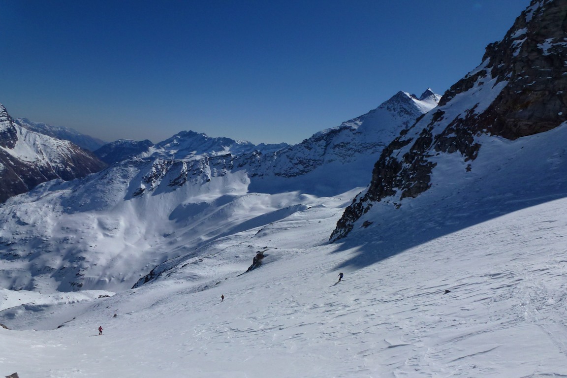 #7 Vers 2850 m : Nous continuons encore la descente. Vers 2850 m : Nous continuons encore la descente.