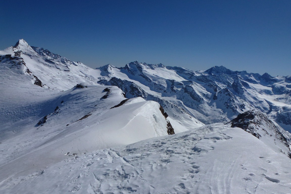 Depuis le Pas du Bouquetin : Atteind au terme d'une petite traversée sur les crêtes.