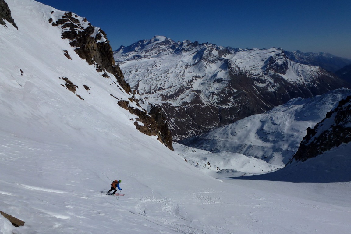 Descente versant Italien : Nous partons à la découverte.