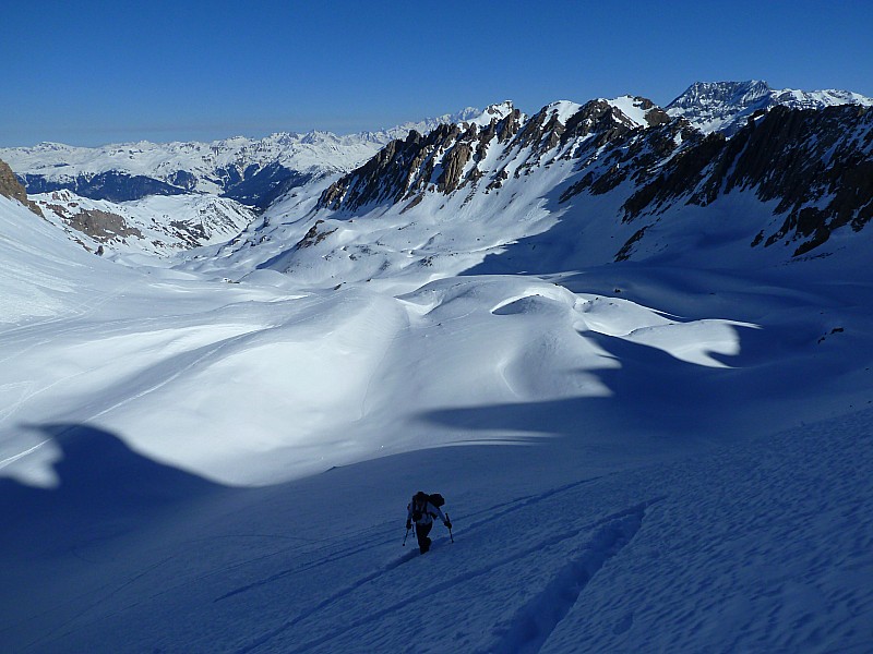 #3 Roche Nue : Cône en neige sans cohésion assez pénible à tracer Roche Nue : Cône en neige sans cohésion assez pénible à tracer