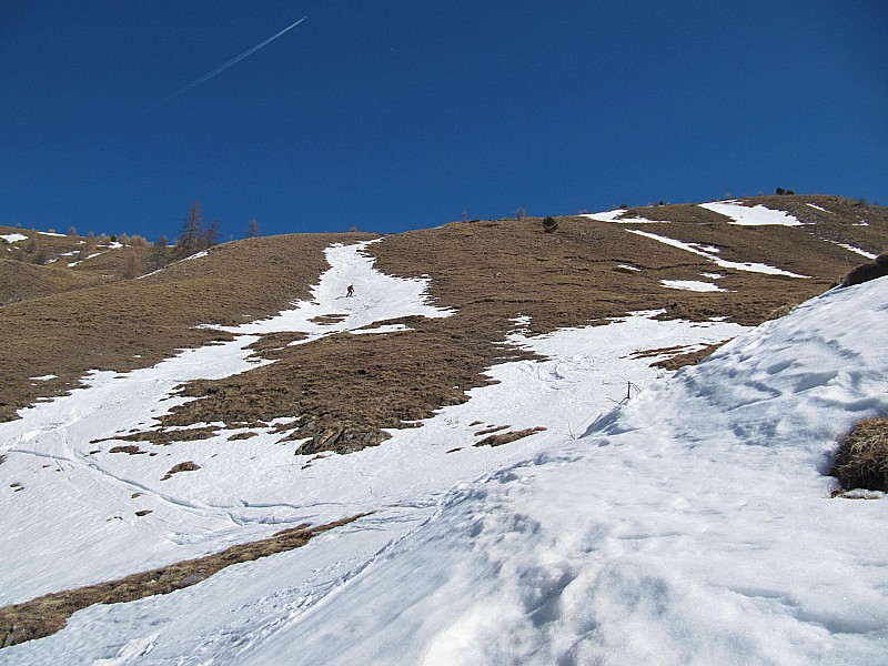 #7 optimisation : dernière langue de neige avant la piste , mais plus pour longtemps ... optimisation : dernière langue de neige avant la piste , mais plus pour longtemps ...
