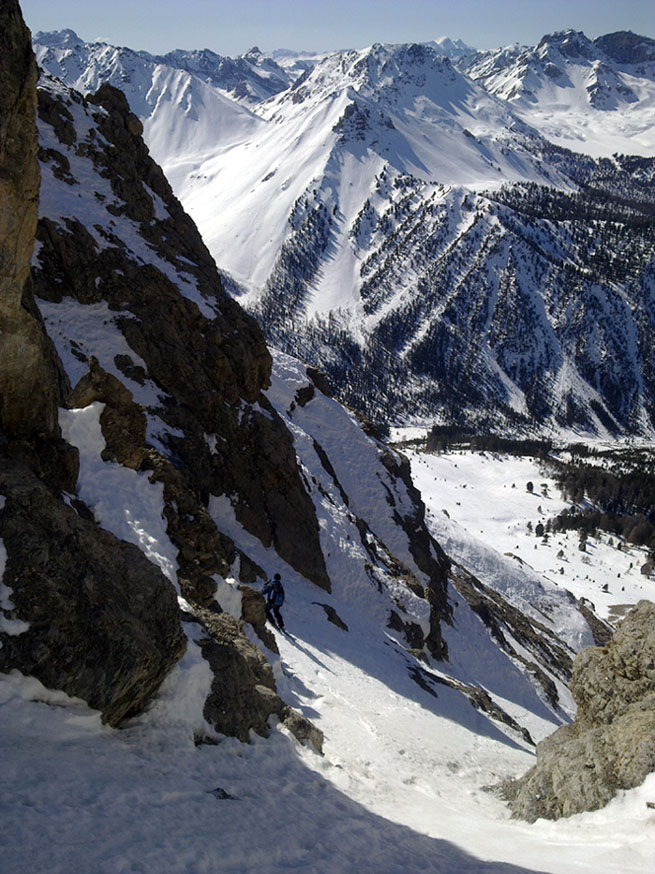 #9 Couloir SW de Chaude Maison : Petit virage à gauche Couloir SW de Chaude Maison : Petit virage à gauche