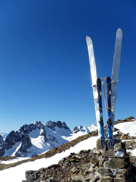 #8 Skis de rechange : C Skis de rechange : C'est pas ma taille...