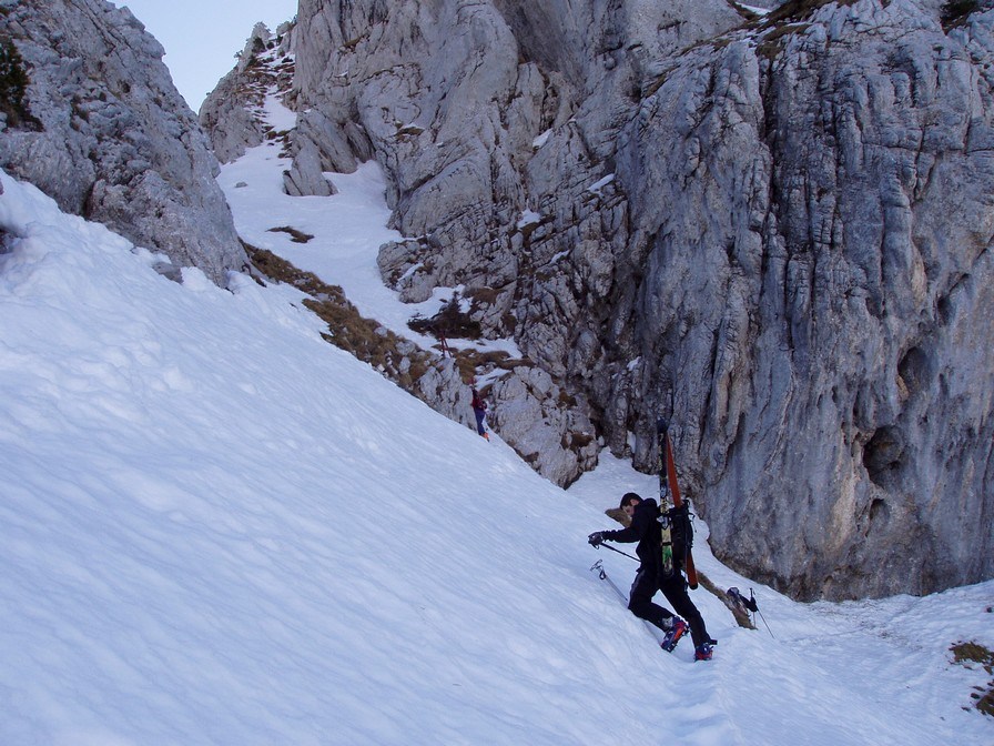 #3 Bas du couloir : Ça manque de neige en bas... Bas du couloir : Ça manque de neige en bas...