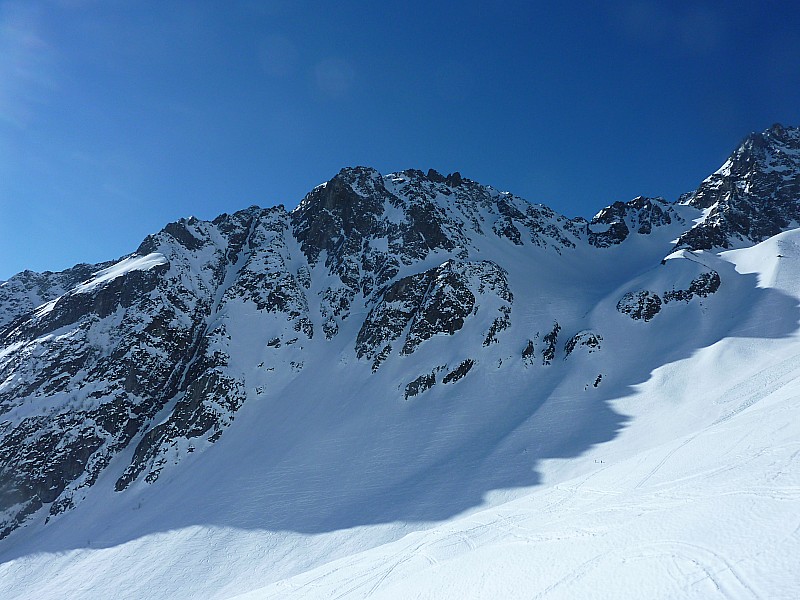 #7 dans la montée : vue sur l dans la montée : vue sur l'enchaînement Roc de Montet-Roc de Pellegrin