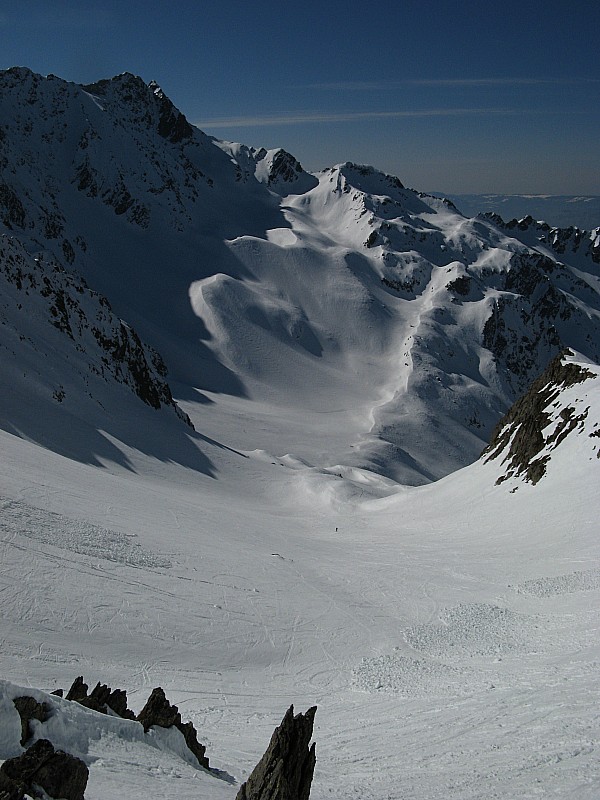 #10 Face à la pente du replat : Face à la jolie pente du replat, au fond col de la porte d Face à la pente du replat : Face à la jolie pente du replat, au fond col de la porte d'Eglise 2526m, vue depuis le col de Morétan
