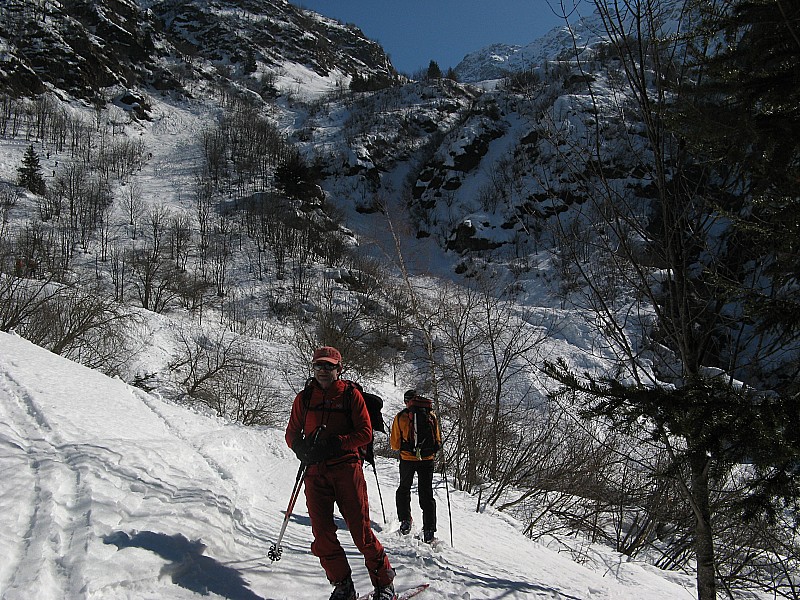 #12 Passage d Passage d'arcosses du Pertuis : Passage dans une neige un peu pourrie dans les arcosses avant le passage du couloir du Pertuis vers 1550m