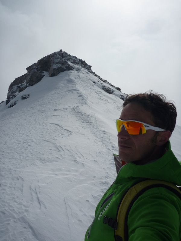 #2 Charnier : Au sommet dans le coton Charnier : Au sommet dans le coton