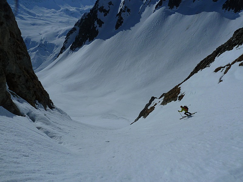 Grand Pic de la Lauzière : Grand ski dans la combe d'entre Deux Roches.