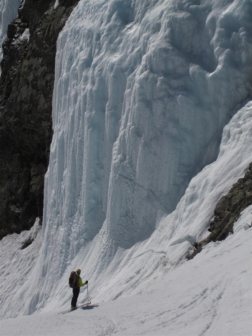 #5 à la descente : versant est de la brèche de l à la descente : versant est de la brèche de l'Olan, à 2600 m