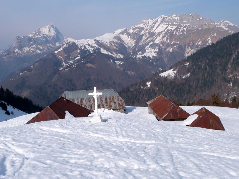 #12 Chalets Bottier : Au second plan, le Trélod et l Chalets Bottier : Au second plan, le Trélod et l'Arcalod