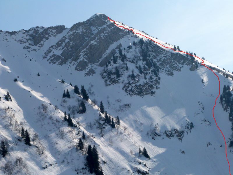 #11 Grand Parra et couloir nord : En rouge, l Grand Parra et couloir nord : En rouge, l'itinéraire de descente
