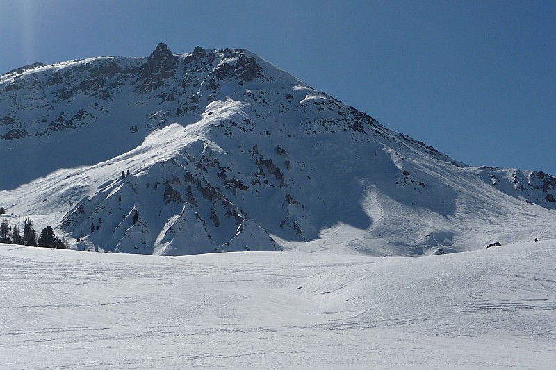 Clot de la cime : Peu de neige sur l'arête et facette un peu pourrie, pas top