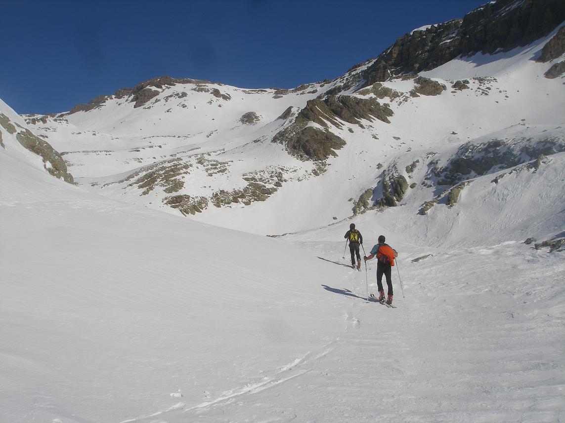 #15 en arrivant au lac : montagne du chapan au fond en arrivant au lac : montagne du chapan au fond