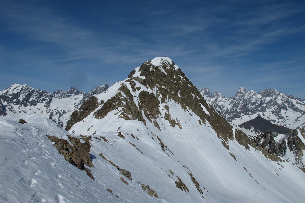 #9 Le Pic de Parières... : ...et son arête Sud Le Pic de Parières... : ...et son arête Sud