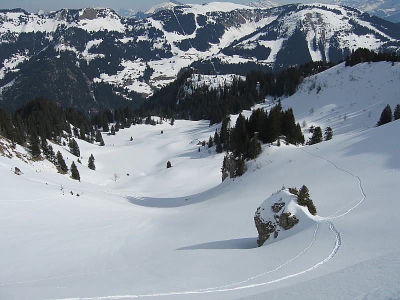 #4 Le trace de montée : La trace de montée au vallée de chalet de la torrens Le trace de montée : La trace de montée au vallée de chalet de la torrens