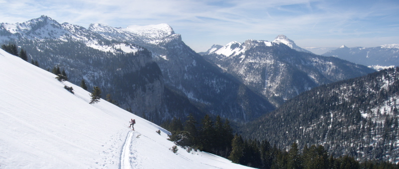 #1 Pente W sous les Lances : Vue vers le sud. Pente W sous les Lances : Vue vers le sud.