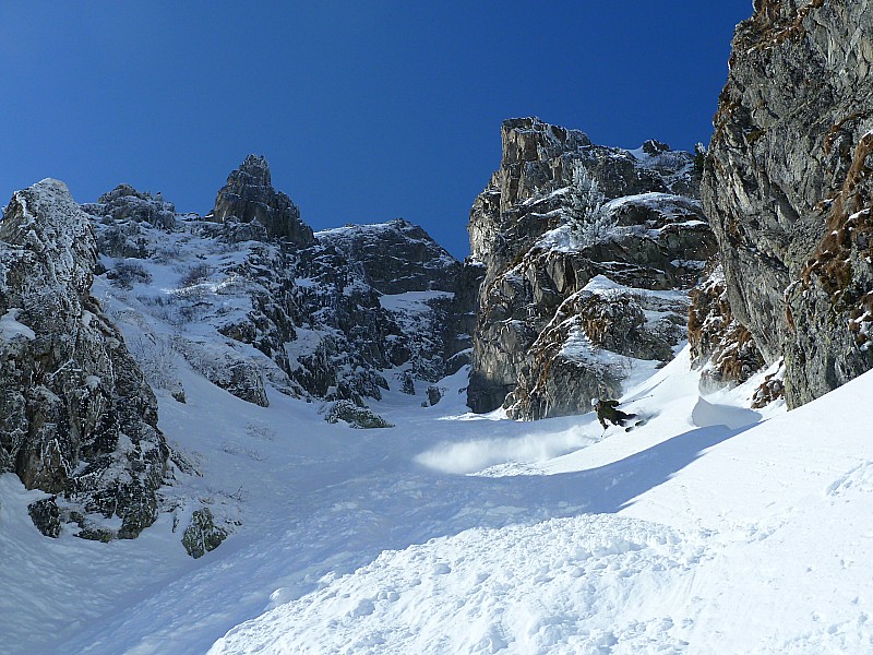 #26 Mouchillon oriental : Pour le couloir, c Mouchillon oriental : Pour le couloir, c'est fini mais il reste les grandes pentes inférieures...