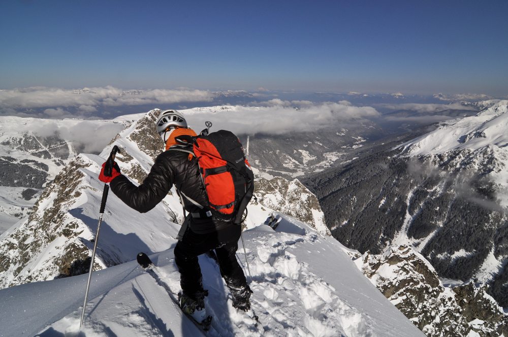 #8 Ski au sommet : dérapage prudent sur le fil de l Ski au sommet : dérapage prudent sur le fil de l'arête