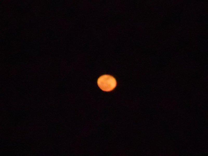 #3 la luna : la seule bonne photo . la luna : la seule bonne photo .