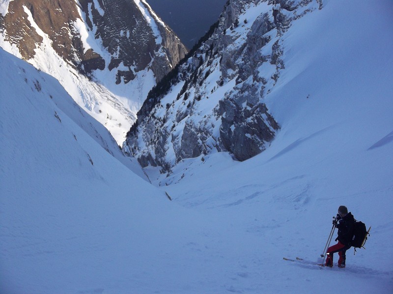 #3 Beau couloir : Allez mon pote il faut y aller y Beau couloir : Allez mon pote il faut y aller y'a dentiste a 11h
c'est "dré dans l'pentu"