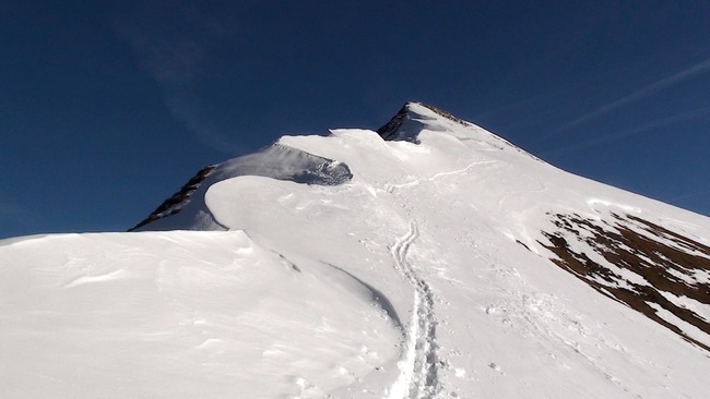 #5 Arête sommitale : Toute soufflée Arête sommitale : Toute soufflée