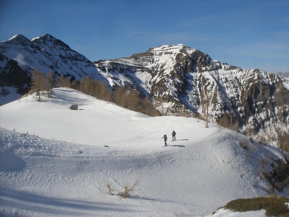 #1 pré du lac du vaccivier : premiers rayons de soleil aprés 2 heures 30 de montée pré du lac du vaccivier : premiers rayons de soleil aprés 2 heures 30 de montée