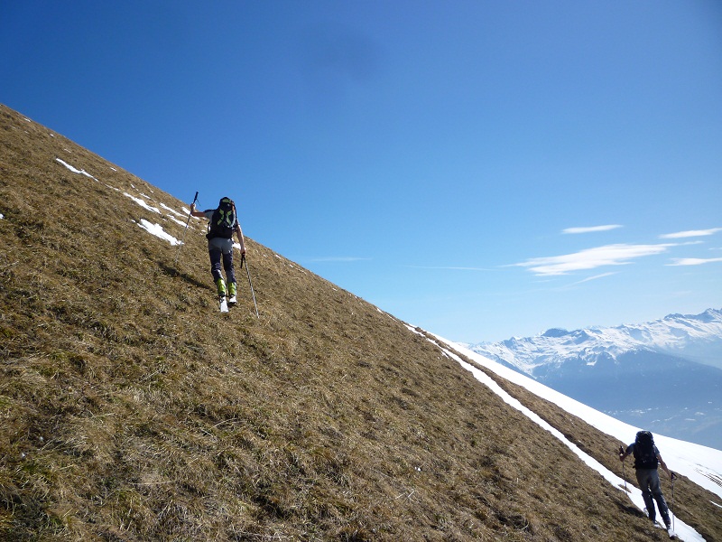 #7 Montée a Chaurionde : L Montée a Chaurionde : L'herbe, c'est bon!