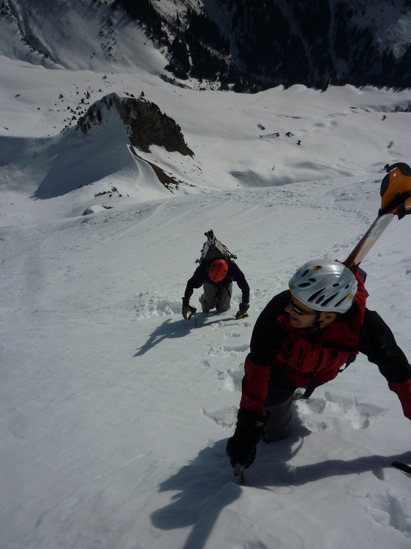 #3 Vers le haut : dans les 50m raides Vers le haut : dans les 50m raides