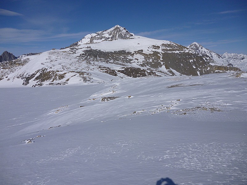 Pte de la Rechasse : j'y vais pas, pas assez de neige. la Grande casse dépasse au dessus de la Rechasse.