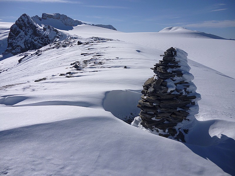 #5 Roche ferrand : au fond, le Mont Pelve Roche ferrand : au fond, le Mont Pelve