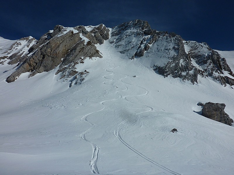 #7 Rampe : Sous le couloir W.Bon ski. Rampe : Sous le couloir W.Bon ski.
