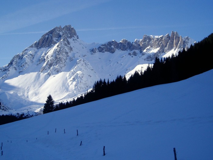 #1 Aiguille de la Penaz : l Aiguille de la Penaz : l'aiguille de la Pénaz et le célèbre couloir du col des chasseurs (à faire!!)