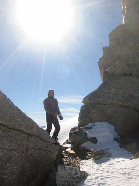 Didier : Didier au bout de l'arête, avant le gendarme.