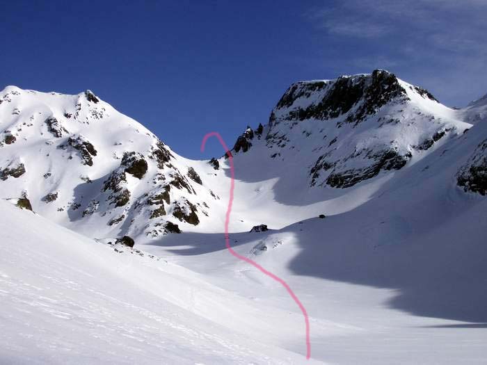 #2 Le col de Freydane : Vu du col de freydane depuis le lac du Grand Doménon. A droite, l Le col de Freydane : Vu du col de freydane depuis le lac du Grand Doménon. A droite, l'accès à la Croix de Belledonne