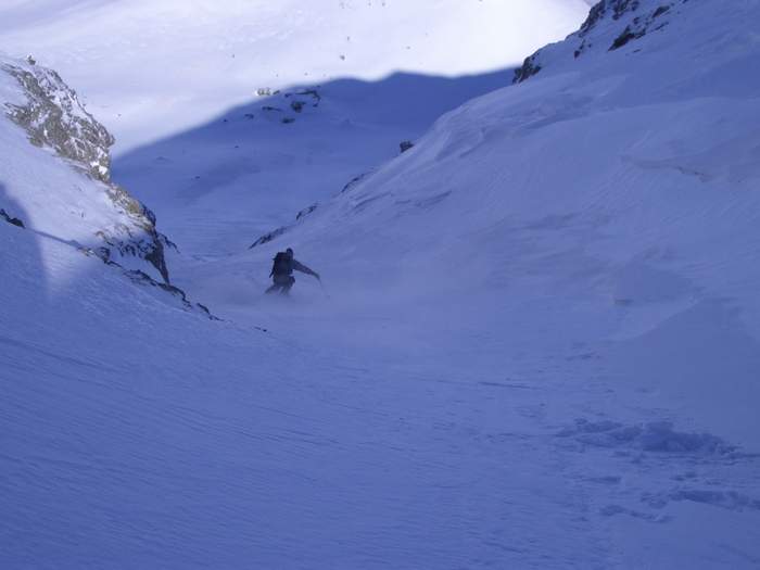 #4 Descente du couloir Pinelli : Laurent attaque dans le couloir, ça crisse à souhait! Descente du couloir Pinelli : Laurent attaque dans le couloir, ça crisse à souhait!
